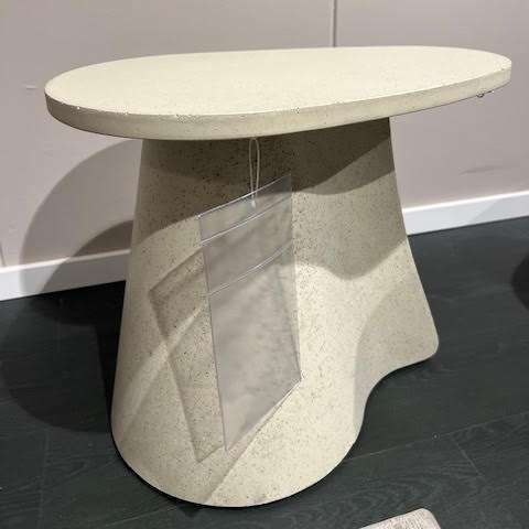 MDF Italia Fossil M bijzettafel  - Showroom