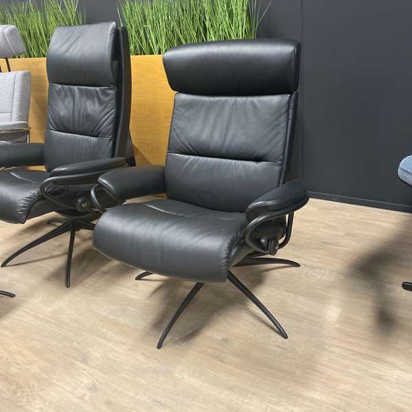 Stressless Tokyo relaxfauteuil met verstelbare hoofdsteun - Showroom