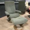 Stressless David relaxfauteuil medium met hocker - Vooraanzicht