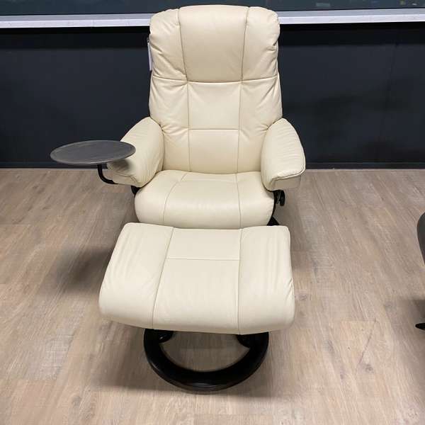 Stressless Mayfair relaxfauteuil small met hocker - Showroom