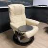 Stressless Mayfair relaxfauteuil small met hocker - Zijaanzicht rechts
