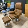 Stressless Ruby relaxfauteuil medium met hocker - Achter aanzicht