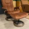 Stressless Wing relaxfauteuil met hocker medium  - Vooraanzicht