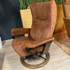 Stressless Wing relaxfauteuil met hocker medium  - Details