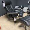 Stressless Erik  relaxfauteuil medium met hocker - Zijaanzicht rechts