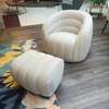 Pode Balini fauteuil met poef - Showroom