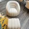 Pode Balini fauteuil met poef - Details