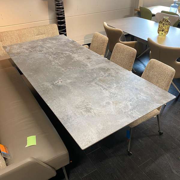 bert plantagie Carve eettafel - 220x100 - Materiaal