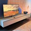 Spectral Scala tv-meubel met Sonos Arc en Samsung TV - Showroom