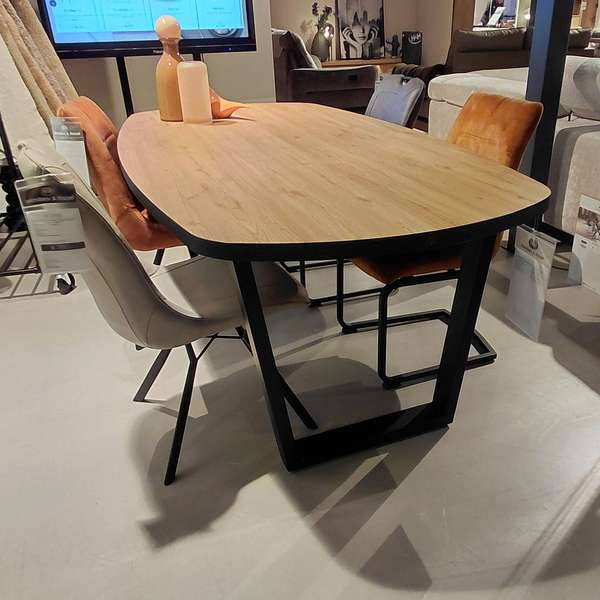 Henders & Hazel Avalox eettafel - 210x110 - Showroom