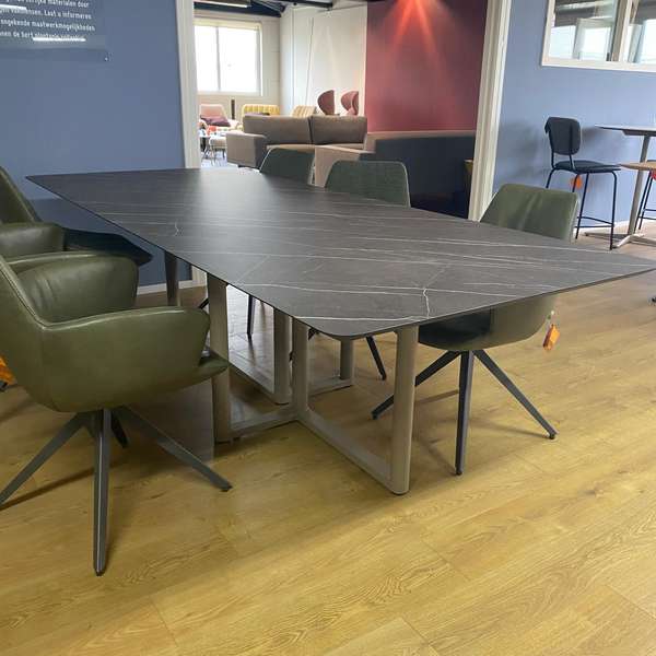 bert plantagie Eris eettafel - 260x109 - Materiaal