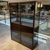 Piure Glazen vitrinekast  - Showroom