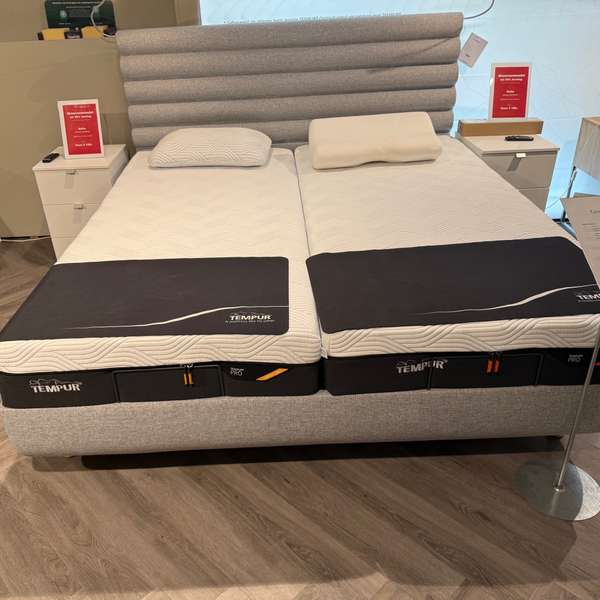 TEMPUR Arc ledikant -  180x200 verstelbaar - Showroom