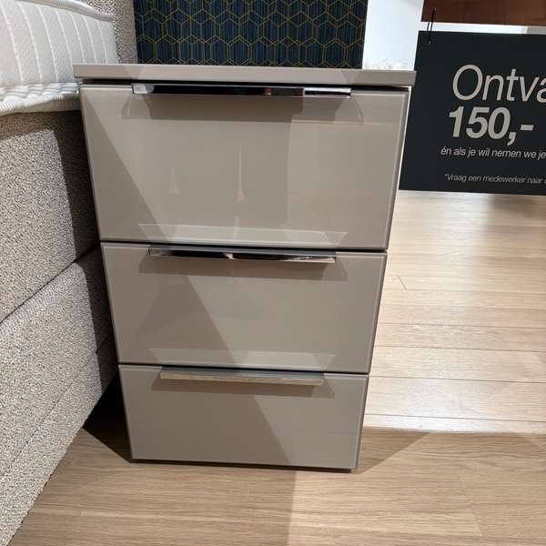 Nolte Consuelo nachtkastje - Showroom