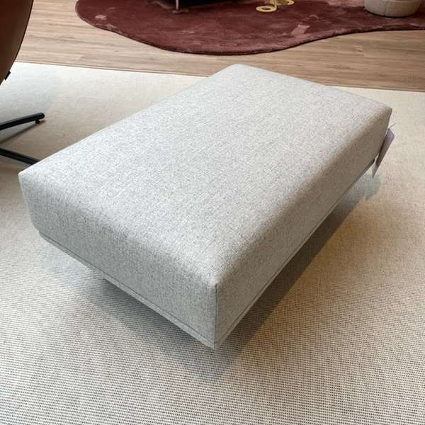 Eyye Dura poef - Showroom